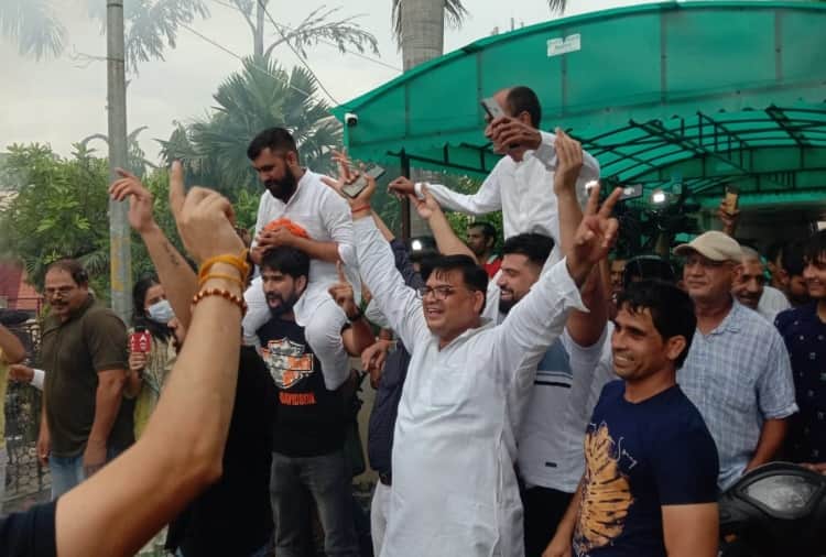 Wrestler Bajrang Punia Wins Bronze Medal In Tokyo Olympics 2021 Celebrations Started in Haryana