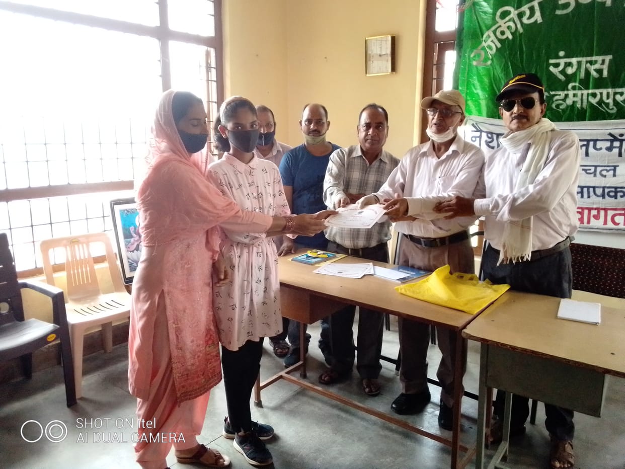 4 meritorious students of Rangas School honored