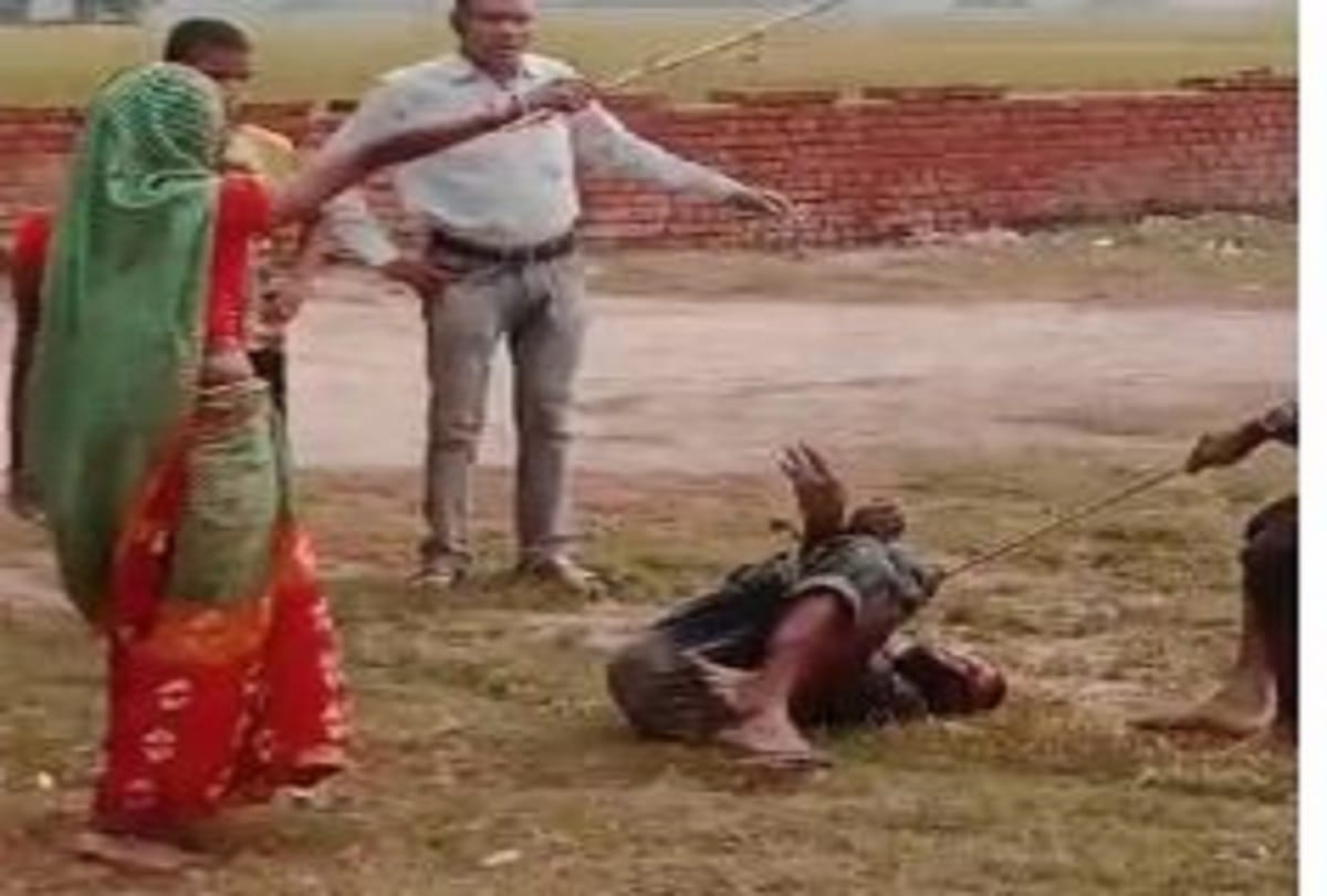 Sensational murder case in chandauli Video of young man being beaten to death  goes viral  police says incident in mutual dispute