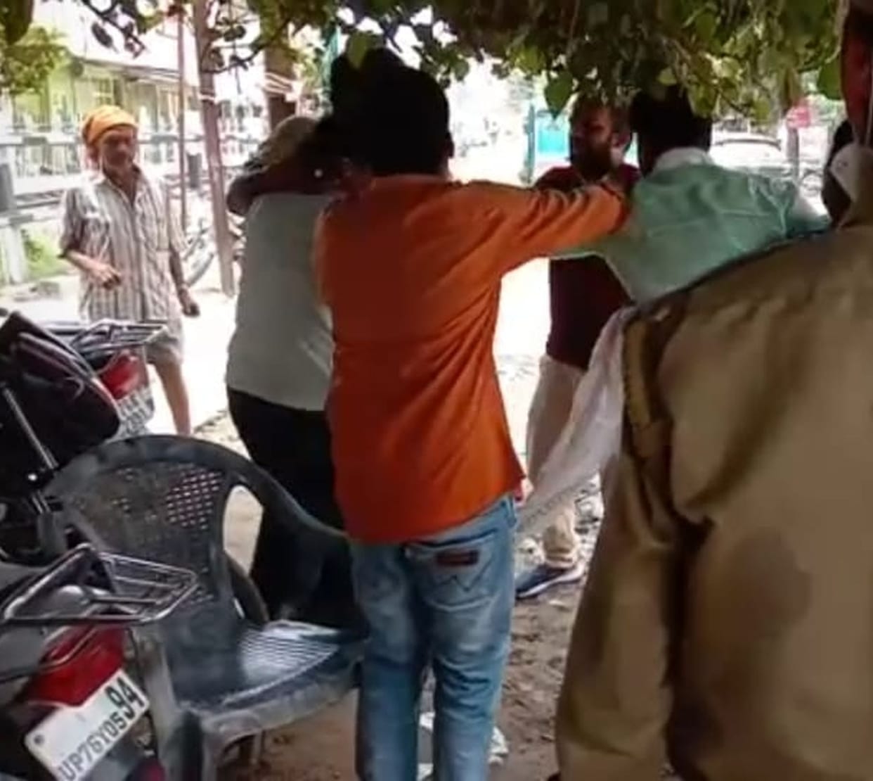Fighting fiercely outside Colonelganj post