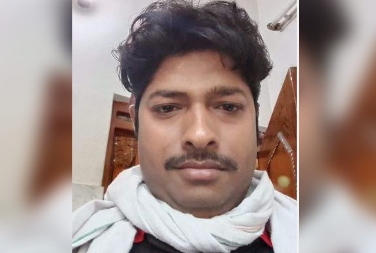 man dies in car collided with auto on highway in agra