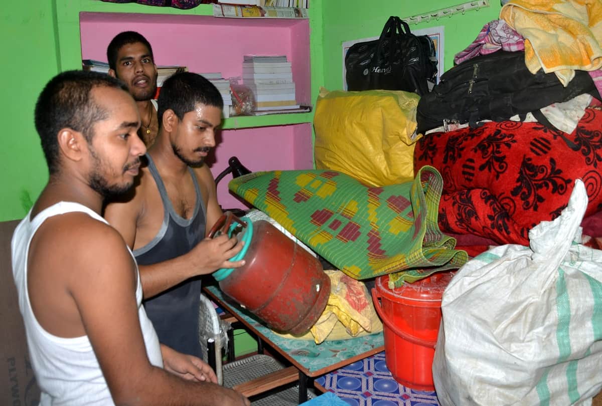 Flood threat increased in Prayagraj, more than 1600 took refuge in seven camps