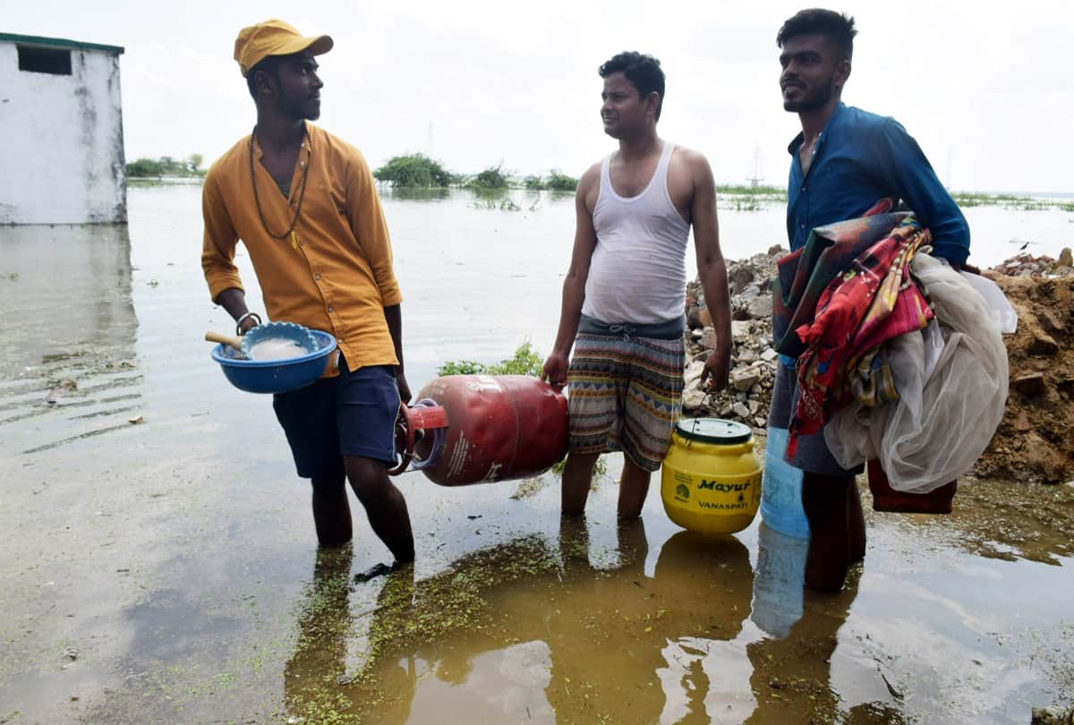 Flood threat increased in Prayagraj, more than 1600 took refuge in seven camps