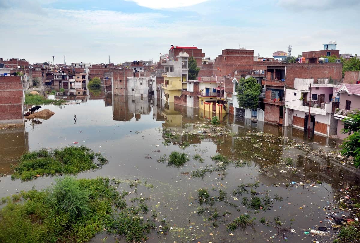 Flood threat increased in Prayagraj, more than 1600 took refuge in seven camps