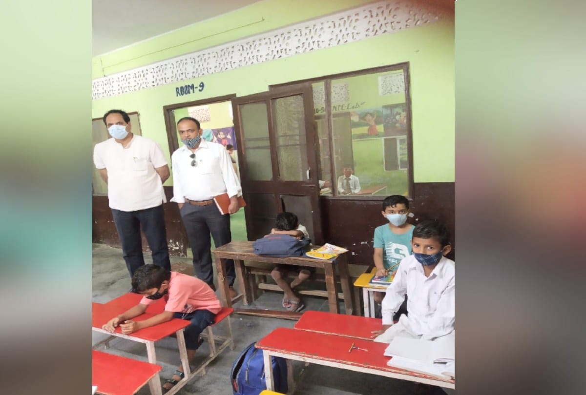 Private school called the children of primary classes, education department served notice