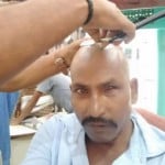 मंडन कराते शिवसेना के जिलाध्यक्ष अजय पासवान