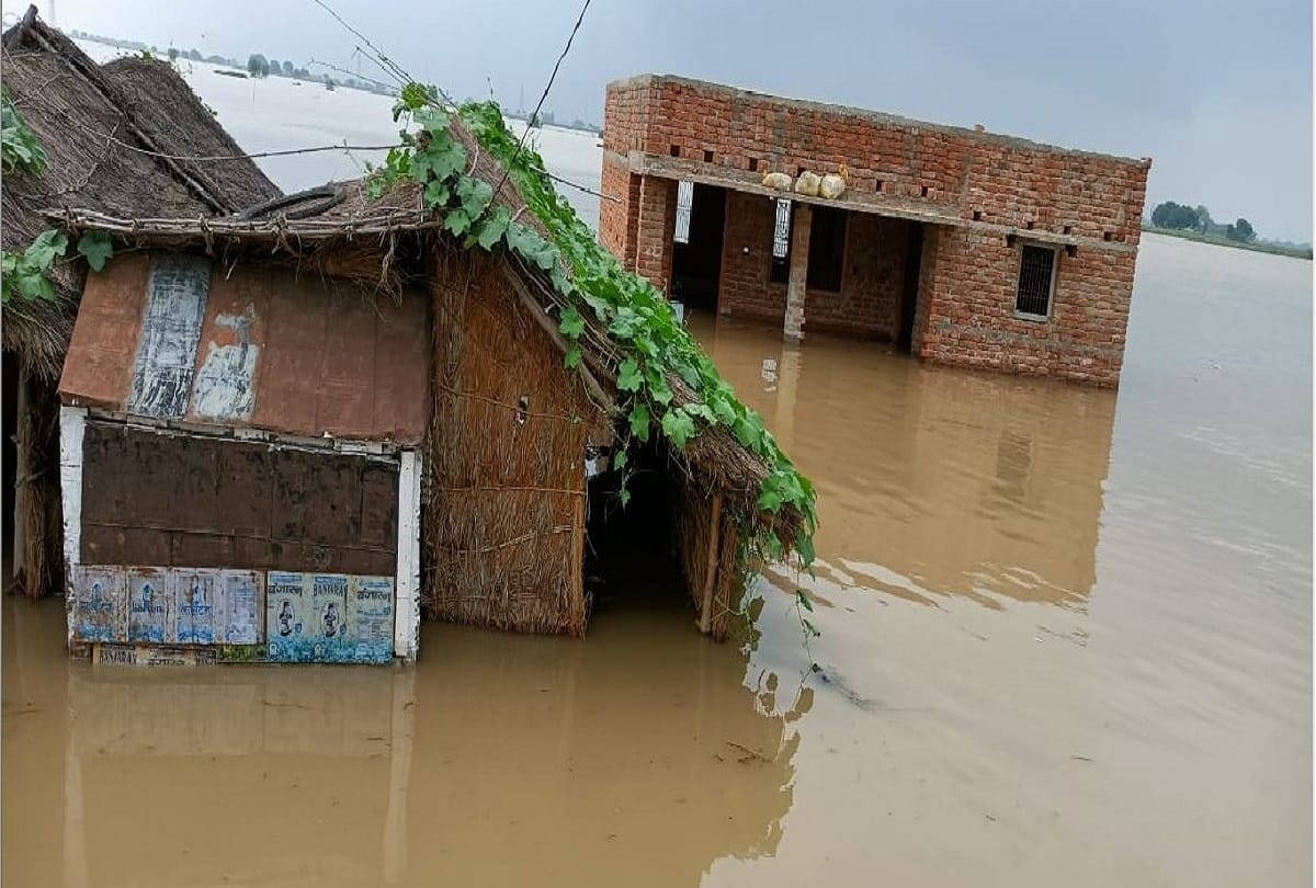 Karmanasha river water level crossed danger mark in ghazipur flood update people are remembering terrible scene of 2013