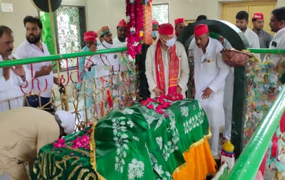 samajwadi party state president naresh uttam patel visit purvanchal amid up election 2022 sp leader worship in vindhyachal temple