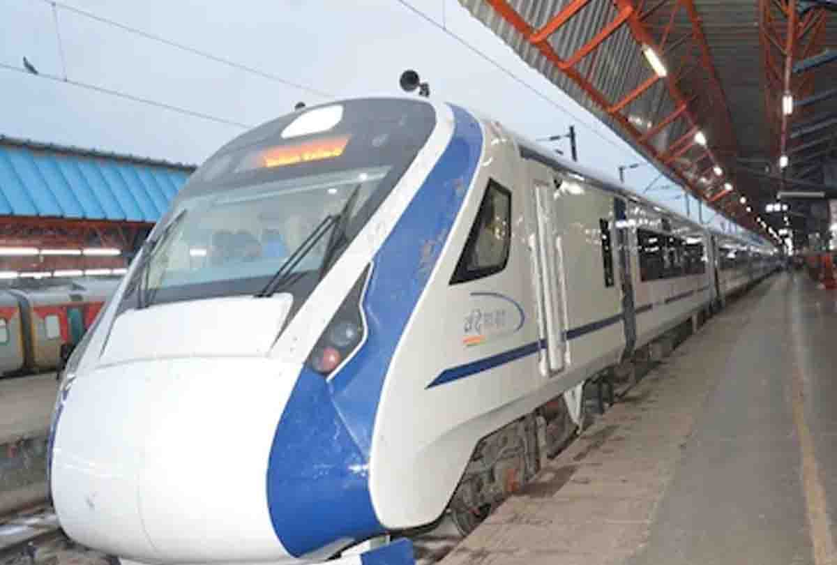 Cattle collided with engine of Vande Bharat Express