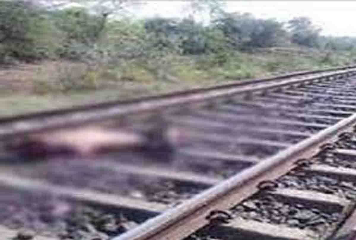 Jalaun: Body of B.Ed student found on railway track