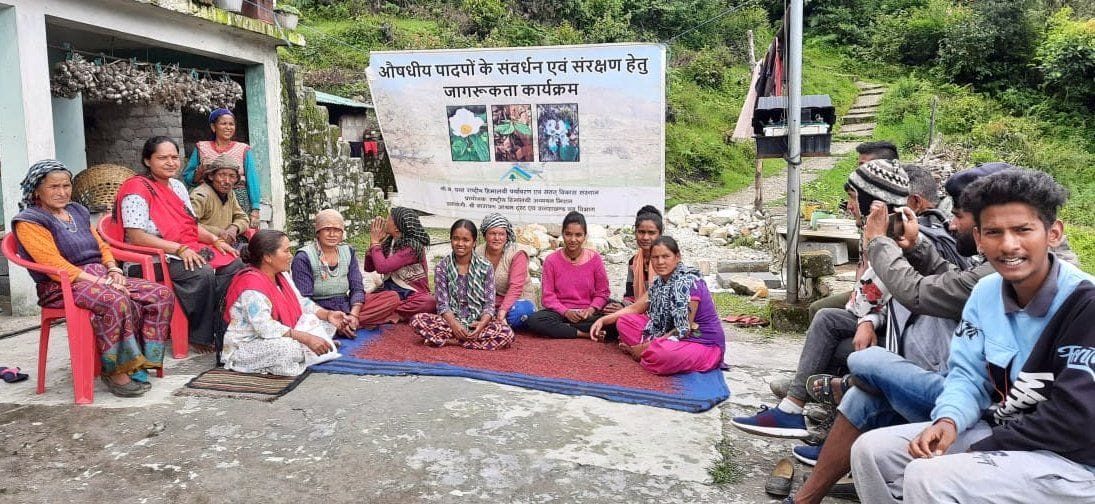 People of Chaudas valley will become self-sufficient from medicinal plants