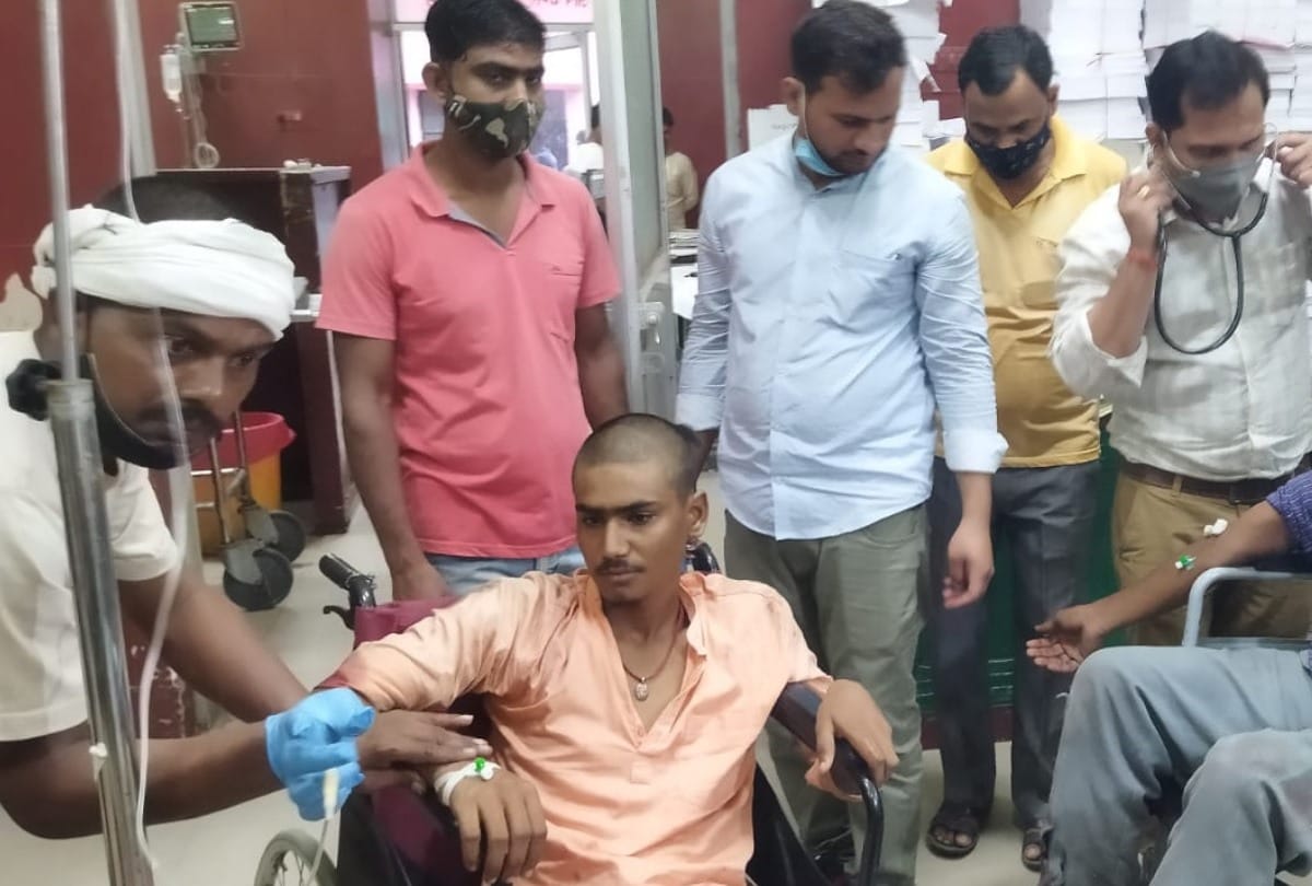 11 injured in an accident in Ayodhya.