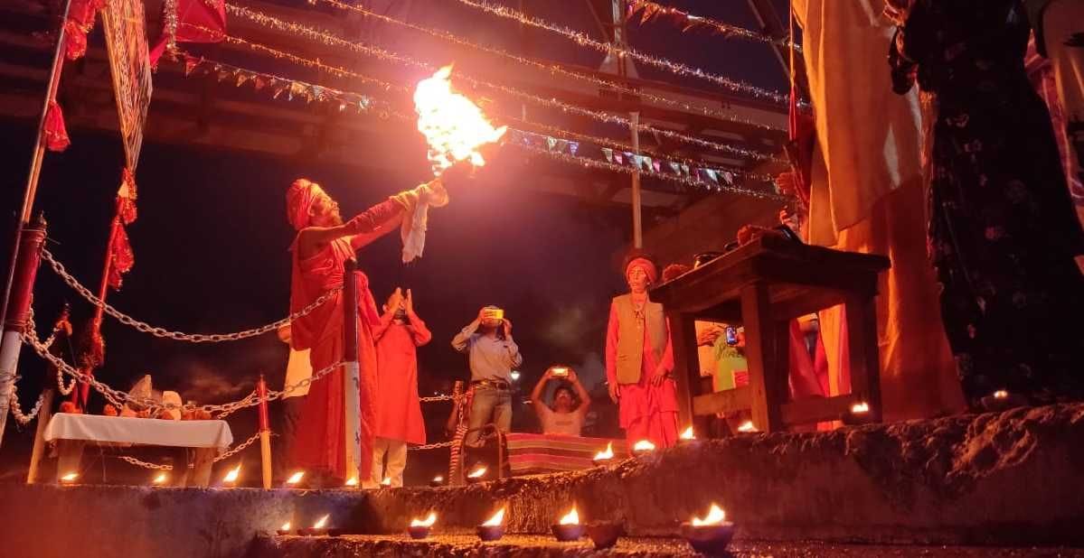 Ganga arati in Sarayu sangam Bageshwar