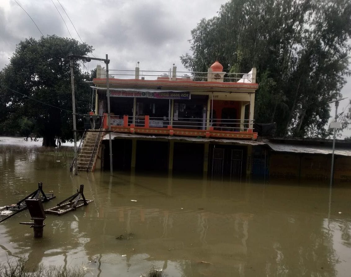 Yamuna and Payaswani increased, many coastal villages surrounded