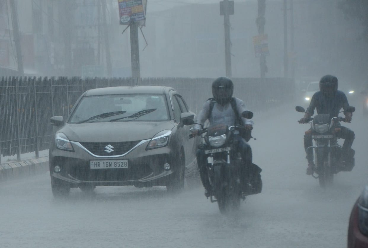 half hour heavy rain in Bhiwani