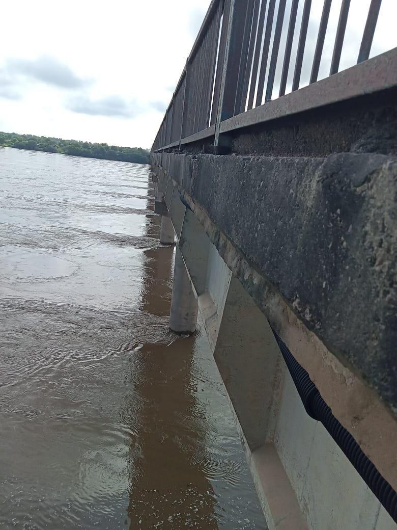 police,river,flud,ARMY,DM