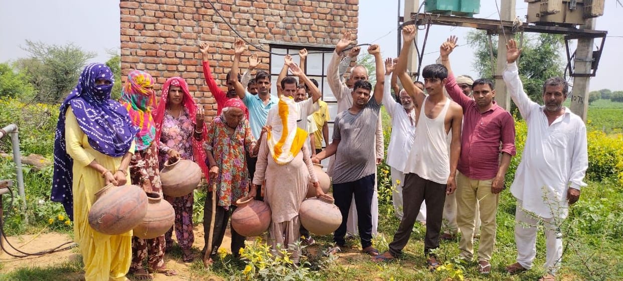 Drinking water crisis: Women demonstrated with empty pots