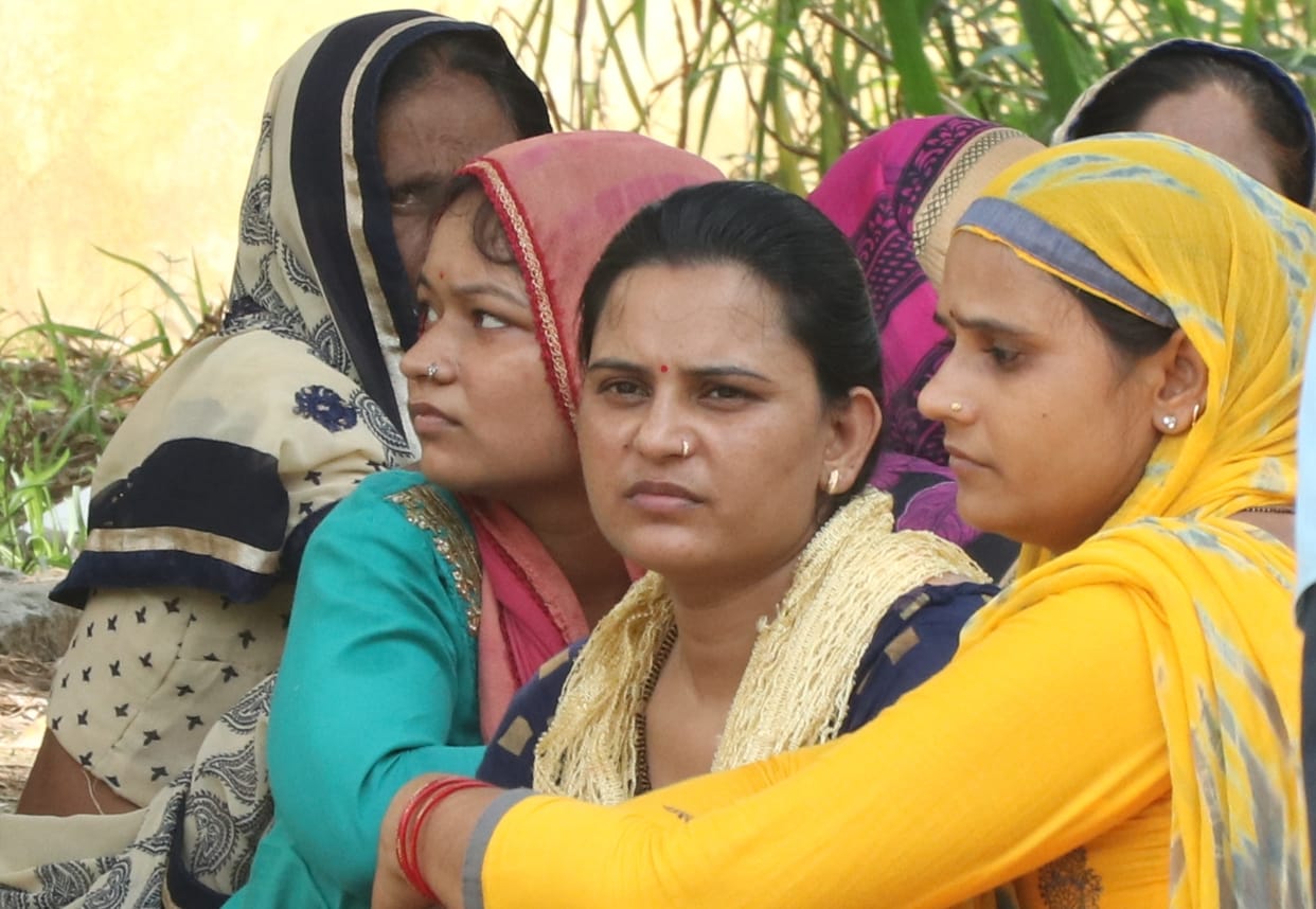 Attempt to snatch coil, woman dies