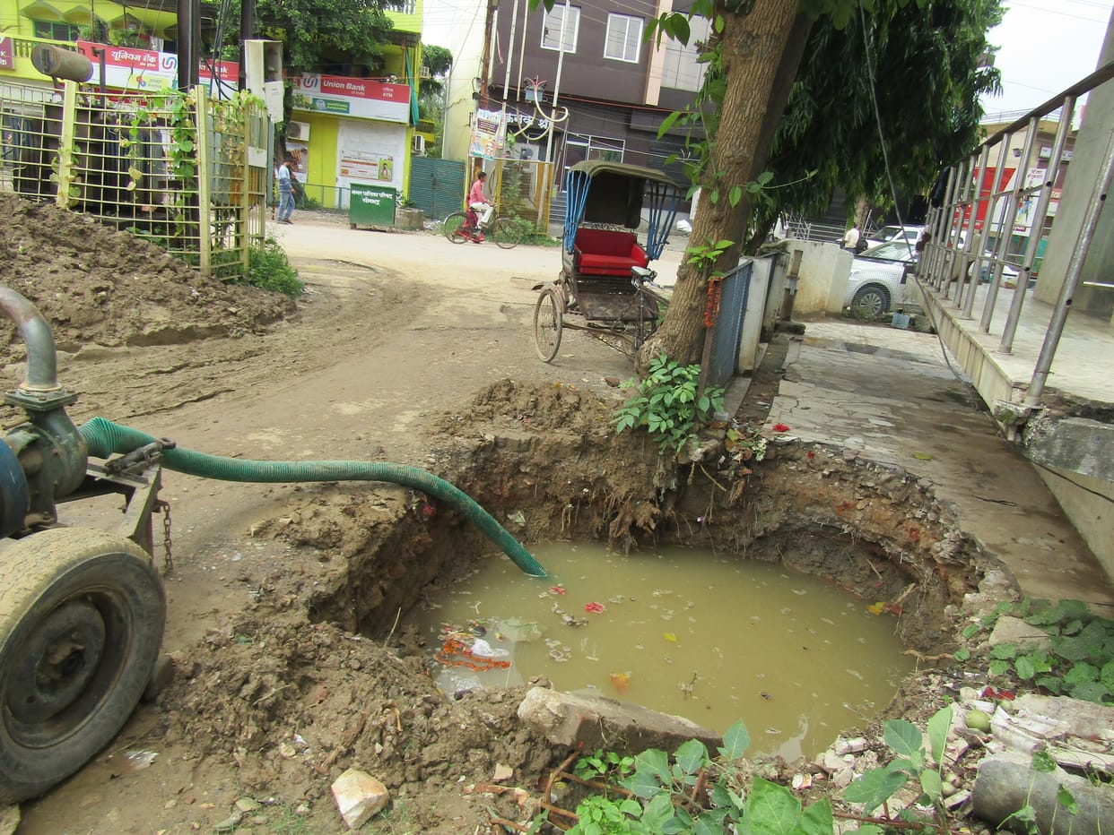 Sonbhadra: The pits dug next to the jam drains were not filled, fear of danger