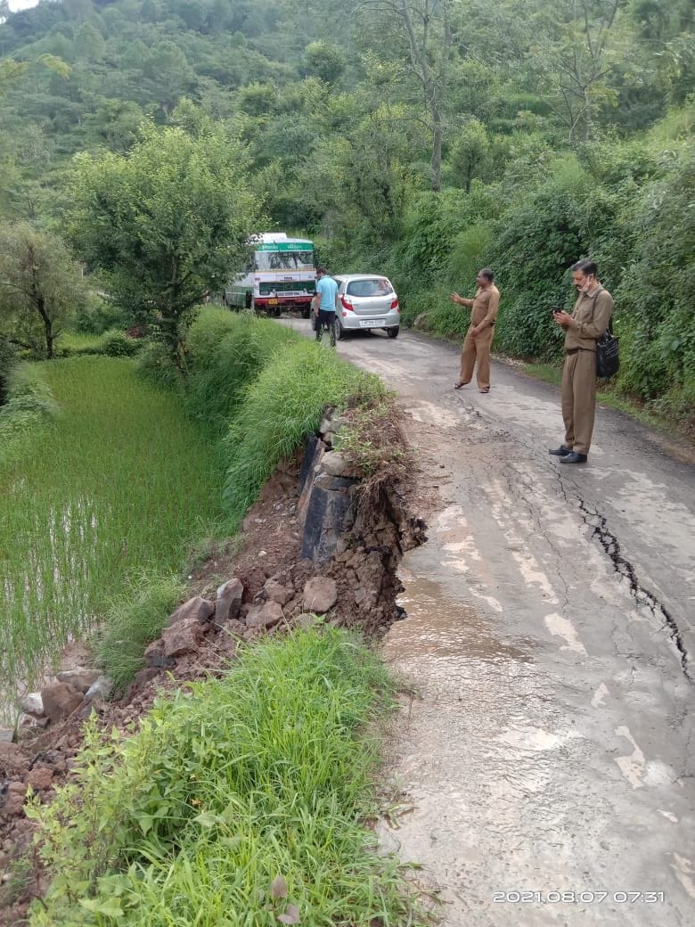 Patrighat-Gaihra Chandesh road closed for vehicles due to riots