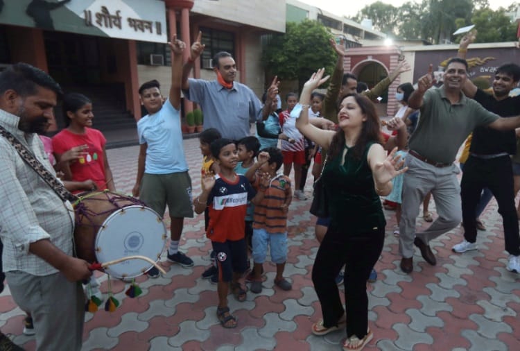 Celebration in Chandigarh after Neeraj Chopra Wins Gold in Tokyo Olympic