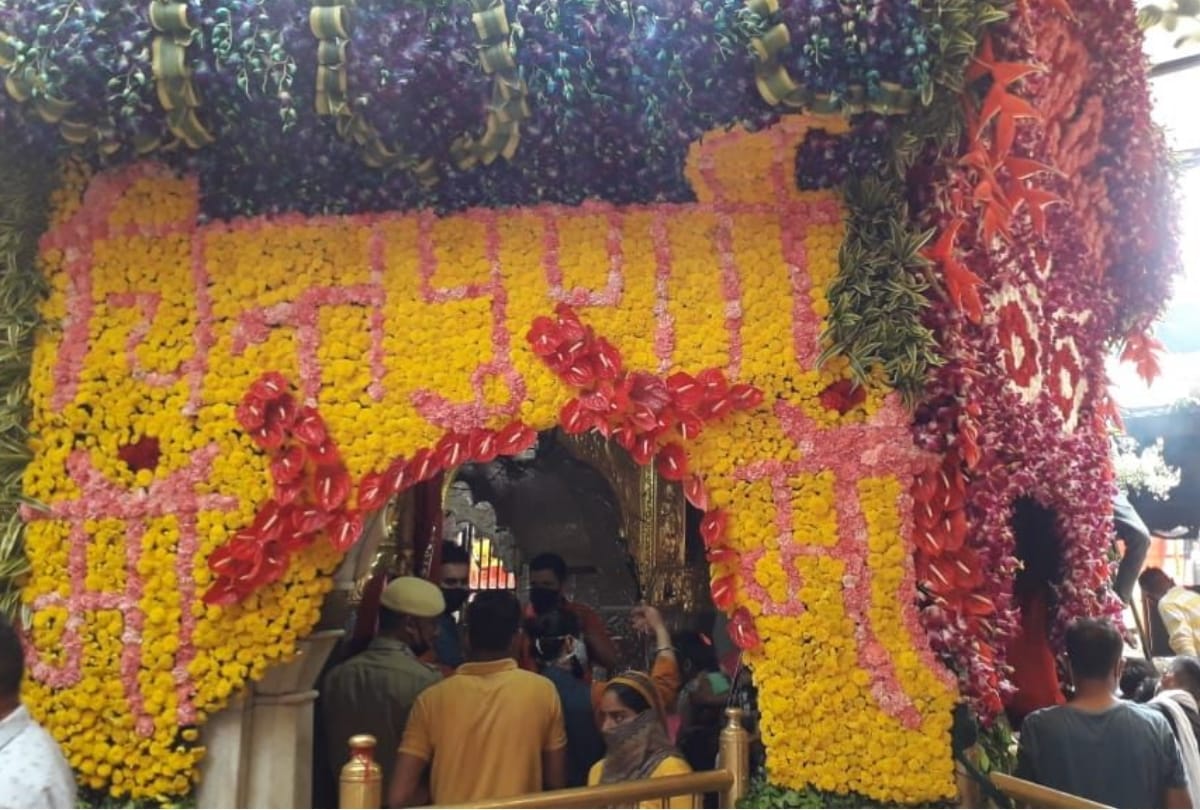 Elderly and disabled devotees will have darshan of Maa Chintpurni from nearby