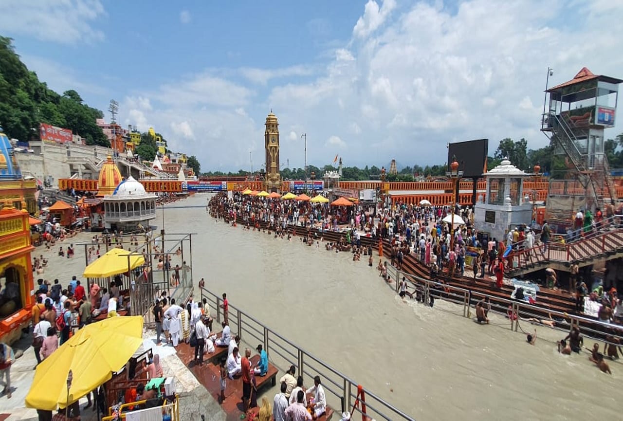 Hariyali Amavasya 2021 : huge rush come in haridwar for ganga snan, watch photos