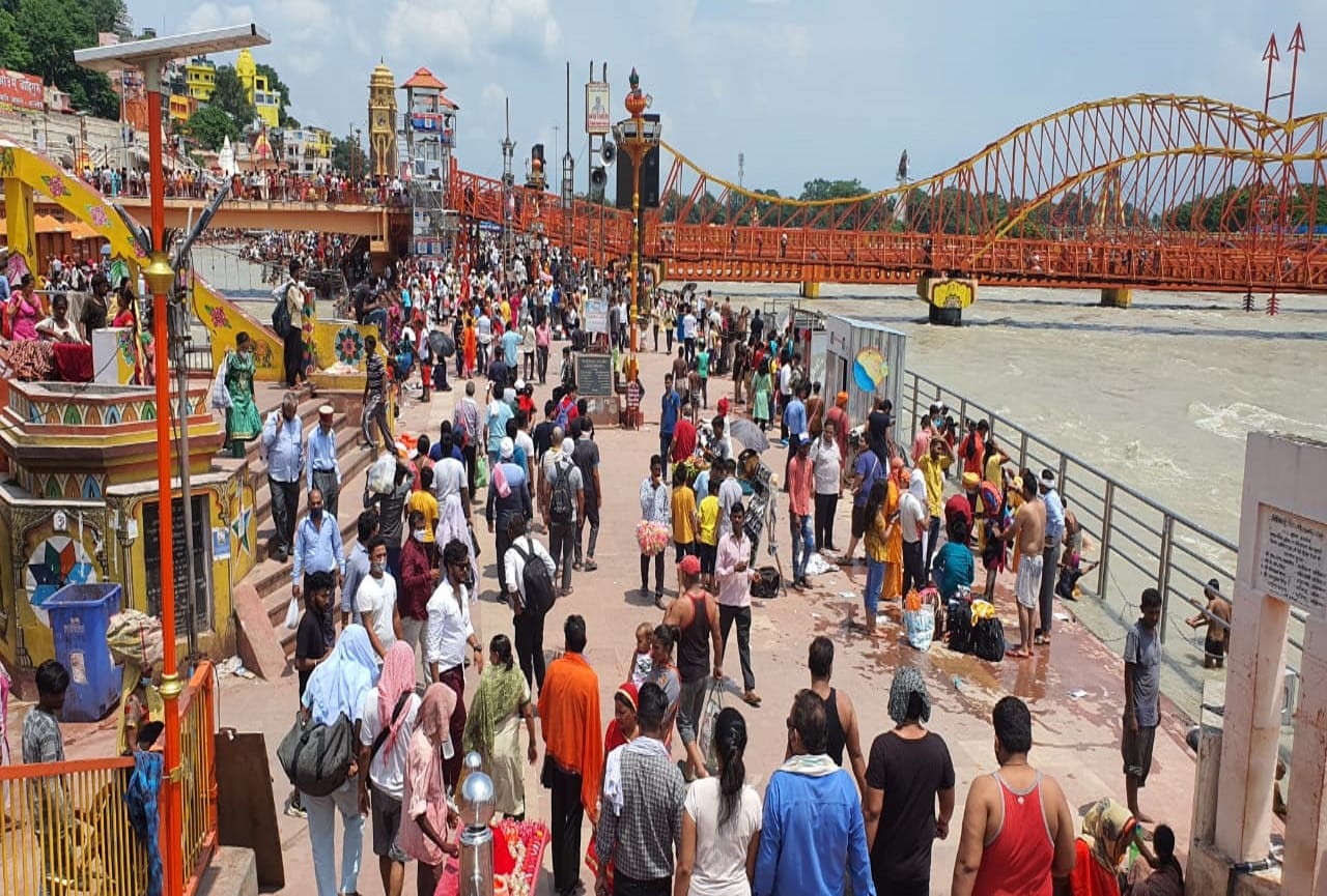 Hariyali Amavasya 2021 : huge rush come in haridwar for ganga snan, watch photos