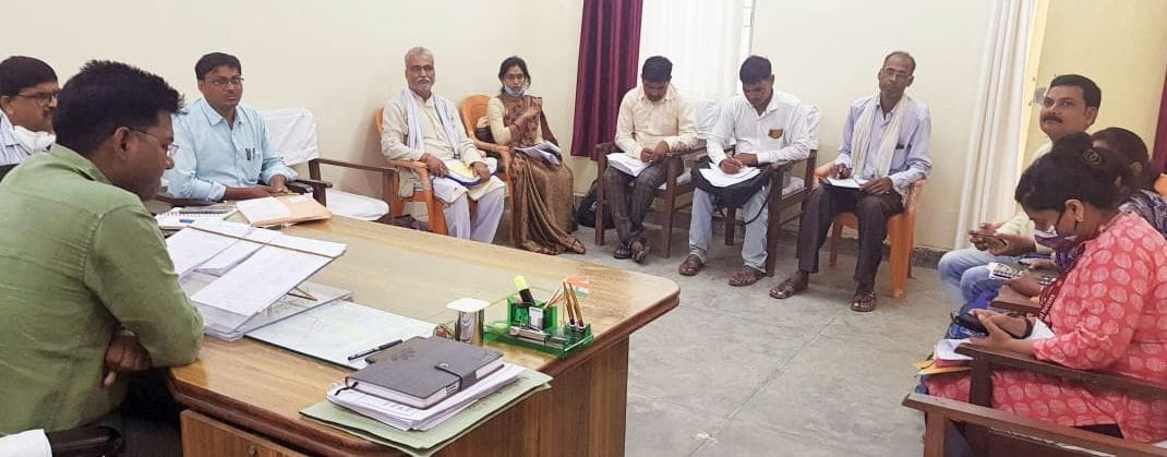 ADM angry due to slow progress of water supply schemes