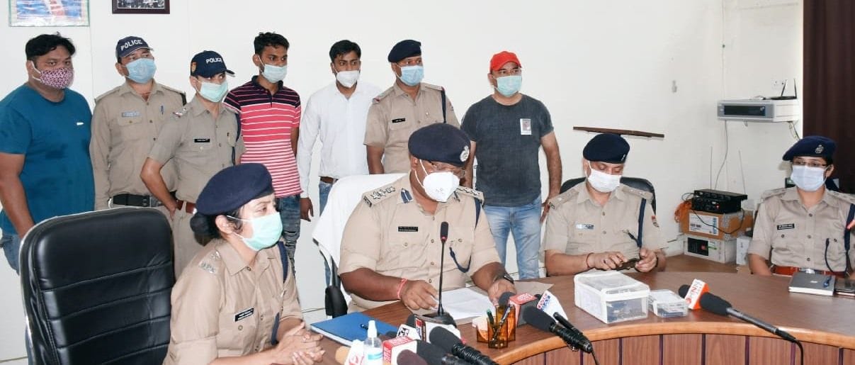 50 Hazari prize crook of Delhi arrested