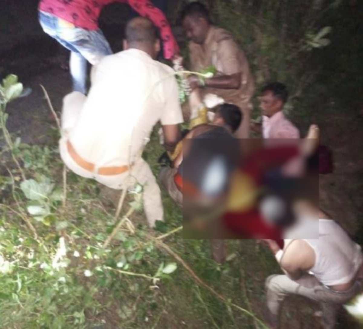 death of five members of family in car accident Weeds in village at Gorakhpur