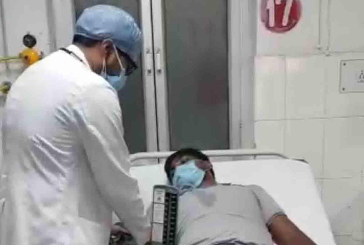 Kanpur Halat: Outsourcing nursing staff, youth's condition deteriorated in hunger strike, admitted in emergency