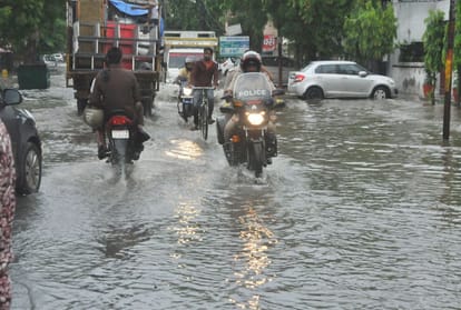 rain water logging in agra city cm yogi and jp nadda visits