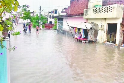 rain water logging in agra city cm yogi and jp nadda visits