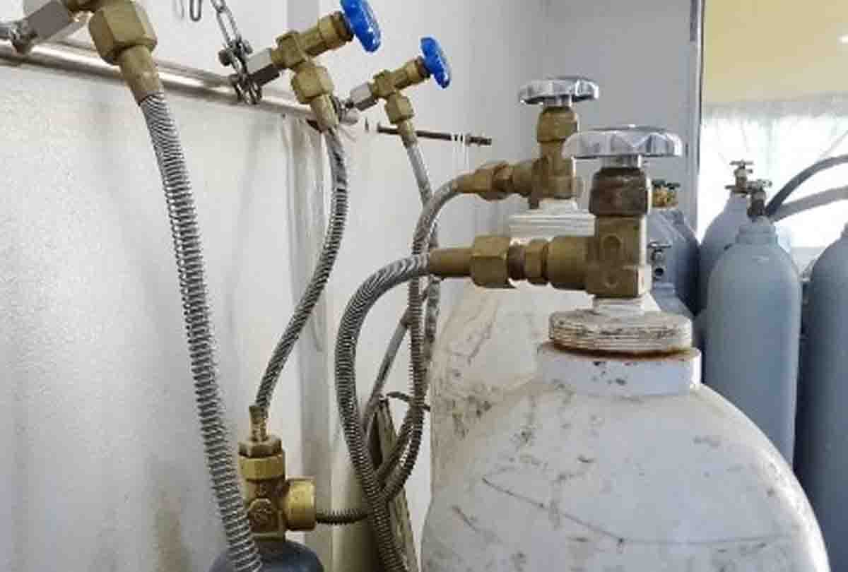 Chitrakoot: Oxygen cylinder nozzle burst in hospital