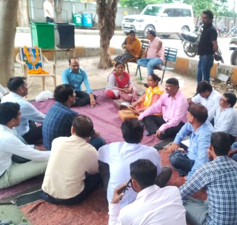 Village Panchayat Officers Association staged a sit-in demonstration