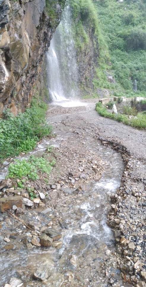 16 villages cut off contact with tehsil due to rock break