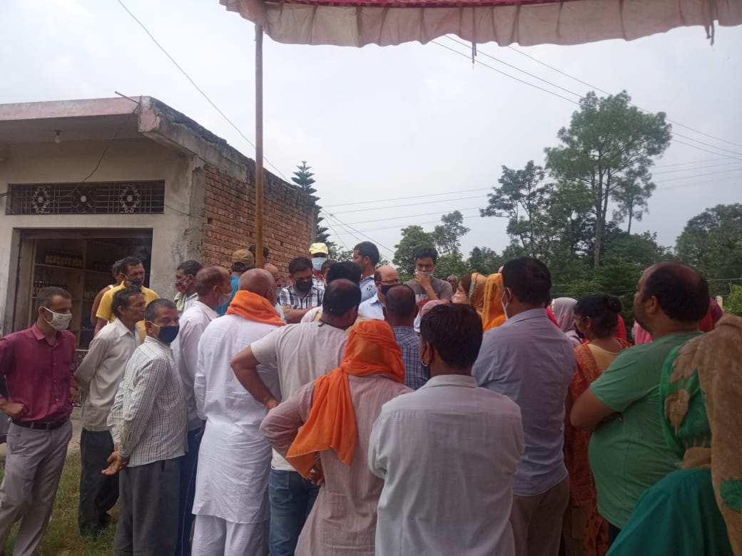 Protest continues for the fourth day in protest against the liquor contract