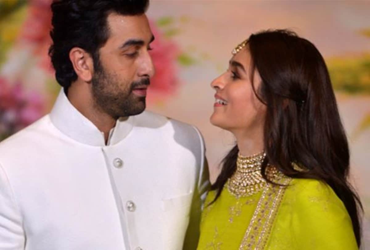 Shahrukh gauri to ranbir alia know the story of these bollywood couple how they met