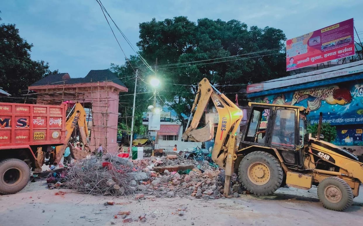 Disputed shoe house built on Triveni Ghat demolished