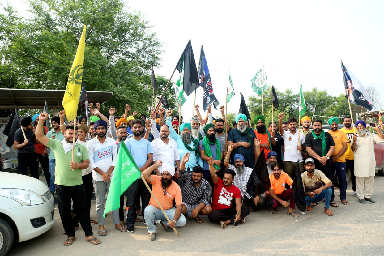 Farmers raised slogans against Congress MLA Hardial Singh Kamboj