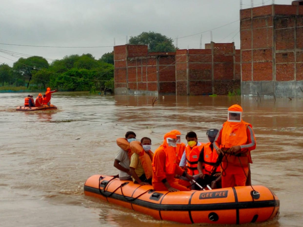 25 thousand population of Navranga surrounded by flood water