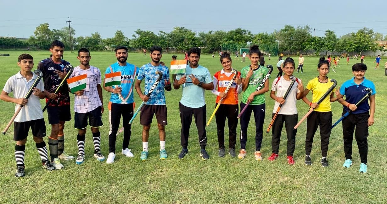 How to win medals in Olympics, neither coach, nor sports stadium, ground running with the help of donations