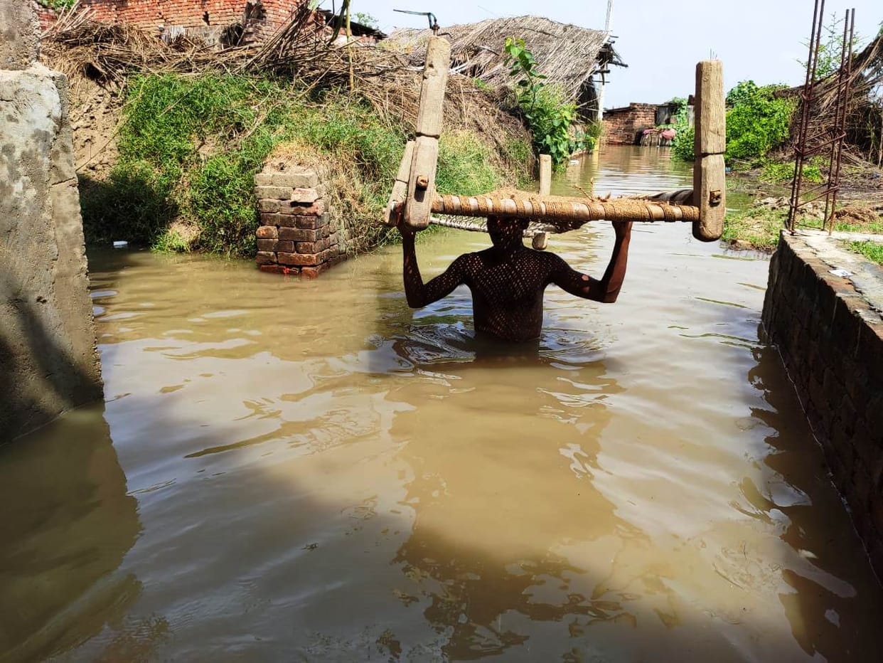 Ganga flowing 87 cm above the danger mark
