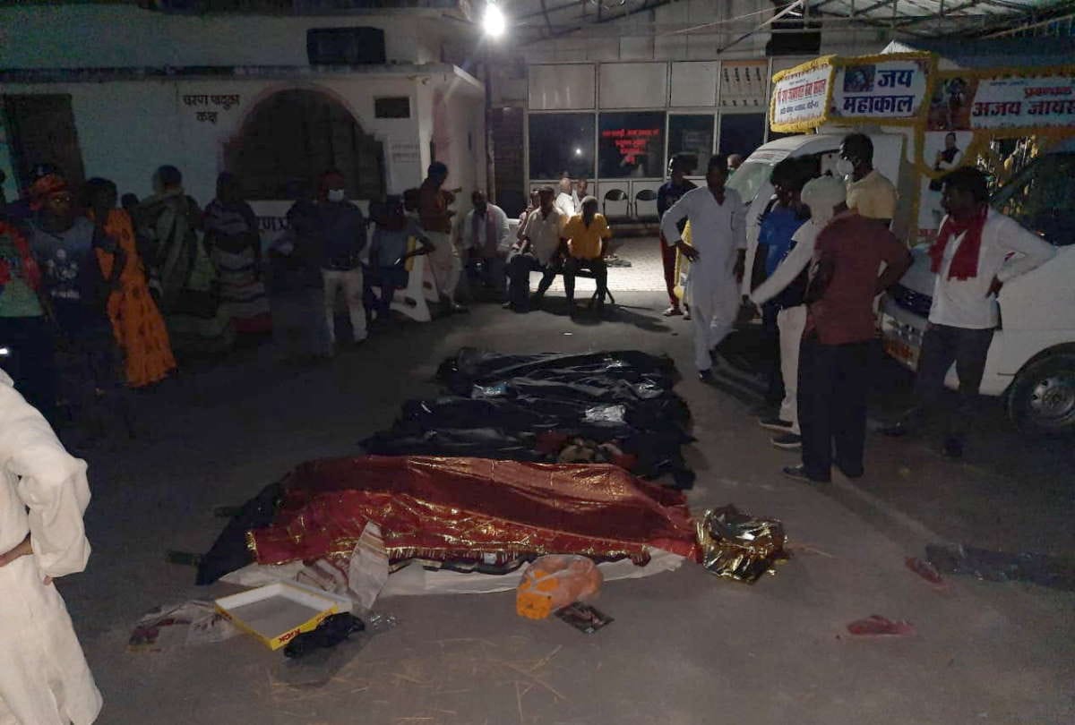 UP Big Accident News Five Members of Family From gorakhpur Died in Car Accident In Mau