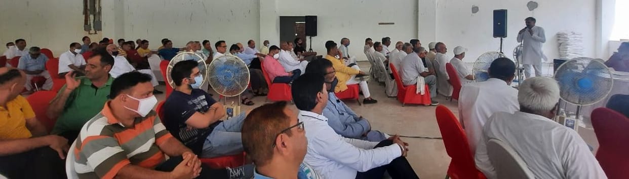 Meeting on Ansal's problems, five-member committee formed