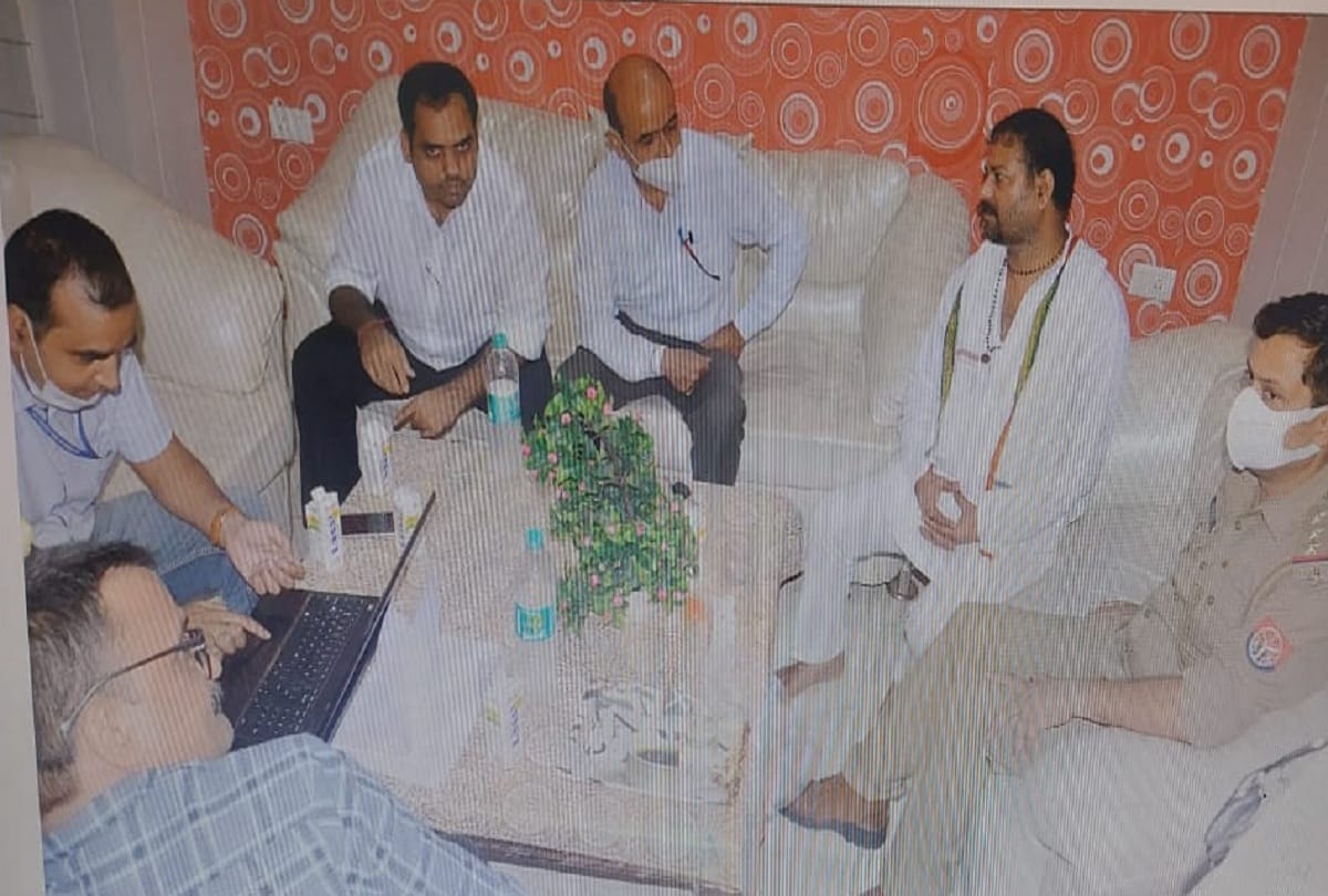 Central exercise team raided Gagan gutkha in Bareilly stock was not found in shop and house