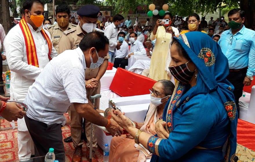 amrt mahoetsav par shaheedon ko shraddhaanjali