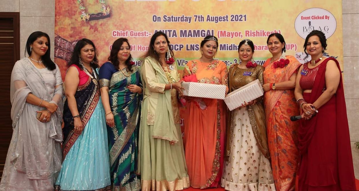 Teej Queen crowned Nimisha and Anshima's heads