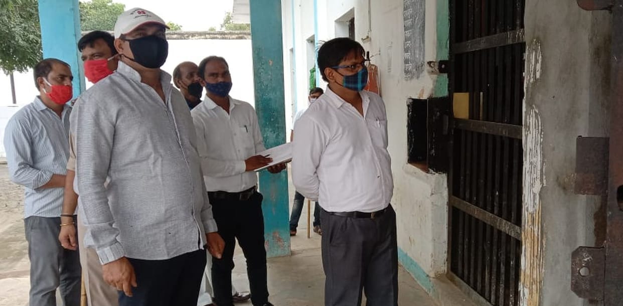 mainpuri jail,satyendra kumar chaudhary,district jail mainpuri,mainpuri prison,mainpuri jailer